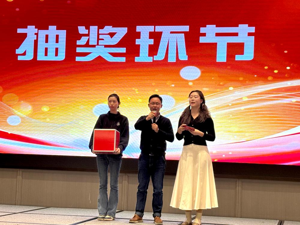 2025 CHISAGE ESS Spring Festival Gala Highlights 10(1)